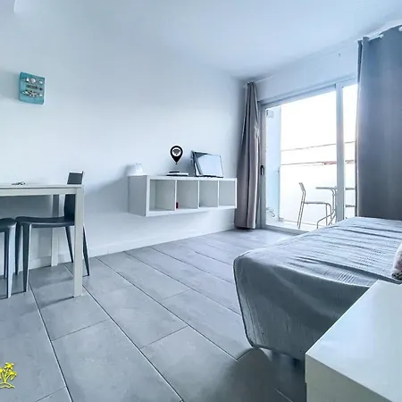 B-rent Bristol Surf & Fun Corralejo